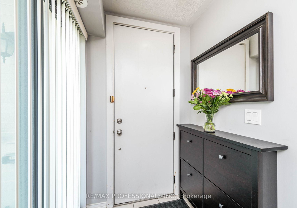 140-widdicombe-hill-boulevard-etobicoke-ontario-w13113484