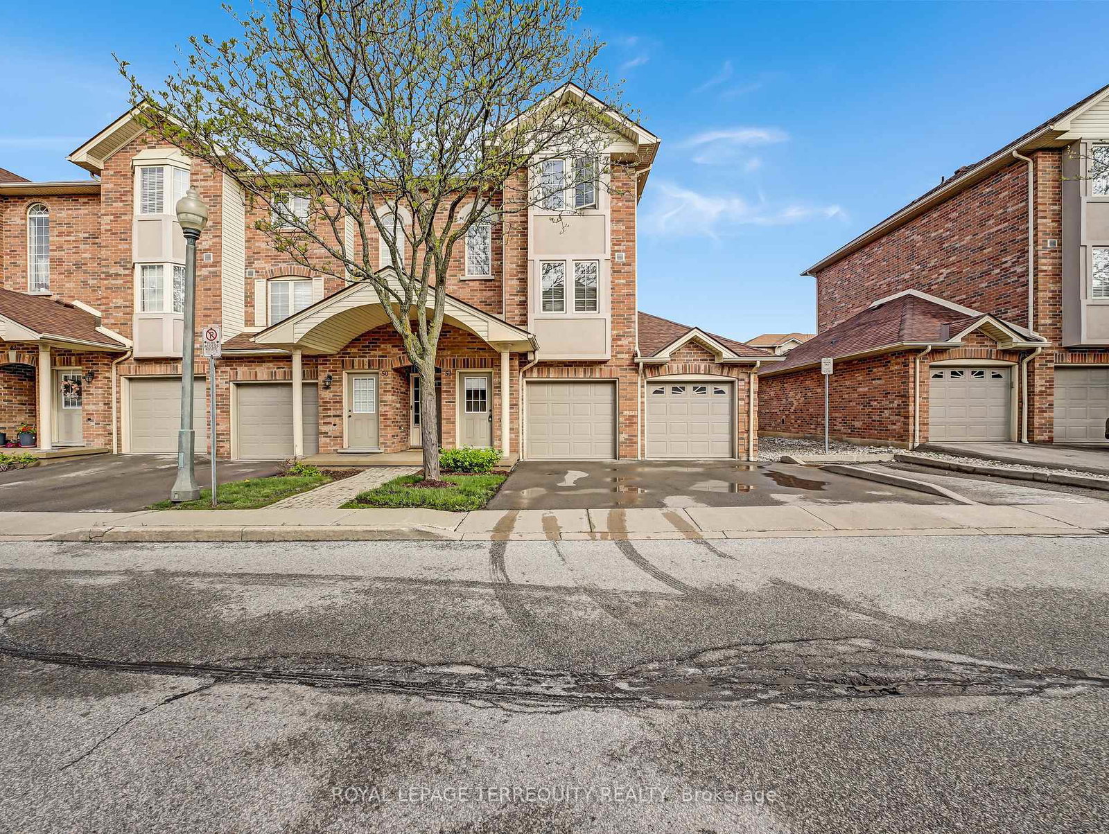 4045-upper-middle-road-burlington-ontario-w13113488