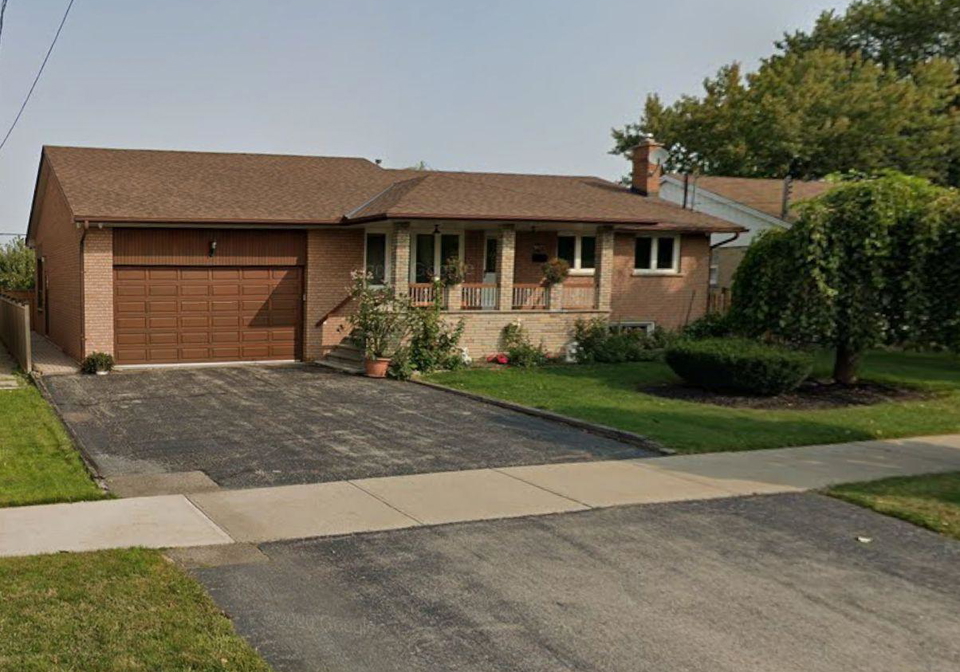 136-rustic-road-north-york-ontario-w13113790