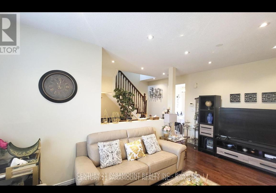 7155-magistrate-terrace-mississauga-ontario-w13113816