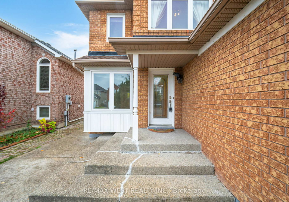 5456-whitehorn-avenue-mississauga-ontario-w13113822