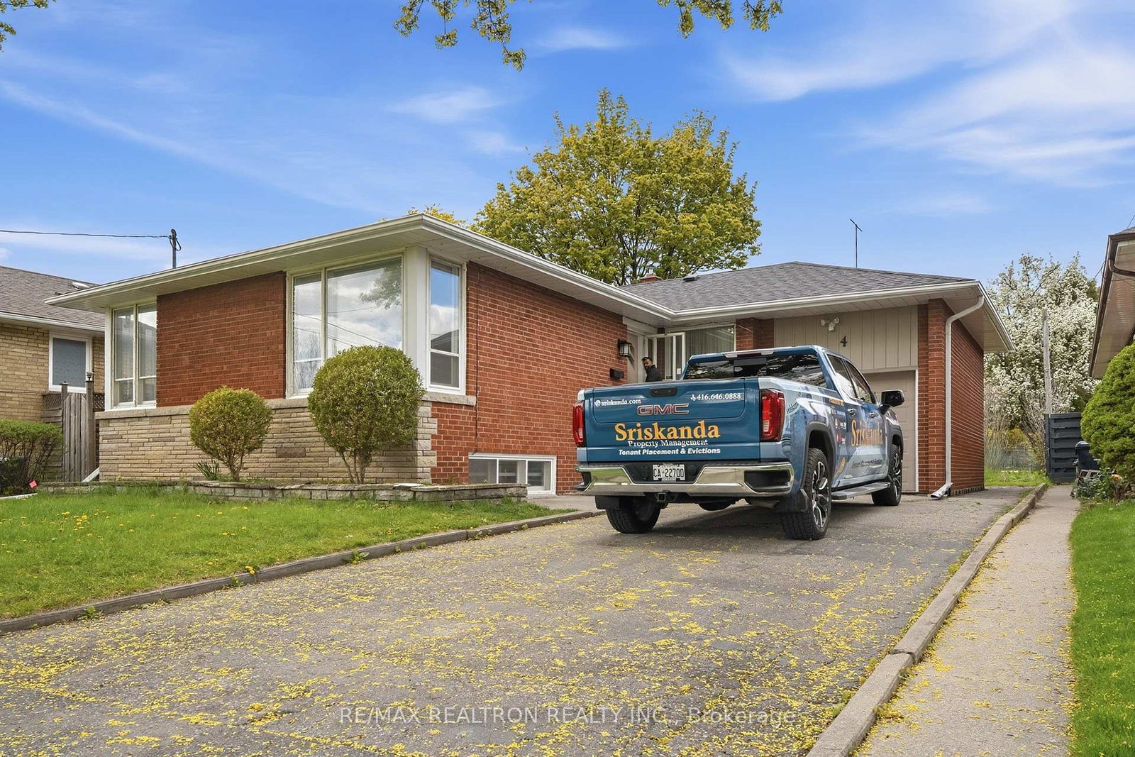 4-kebral-avenue-etobicoke-ontario-w13114062