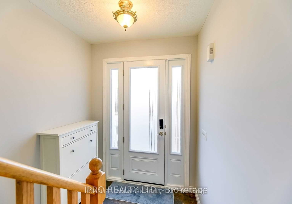 1109-lindsay-drive-oakville-ontario-w13114552