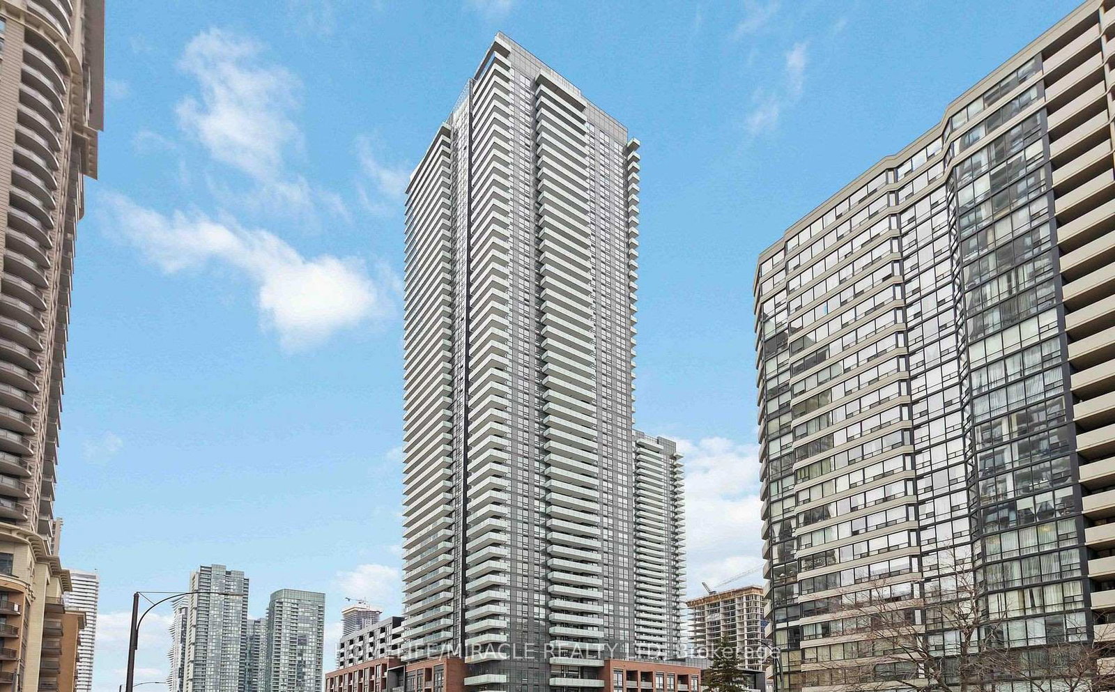 430-square-one-drive-mississauga-ontario-w13114656