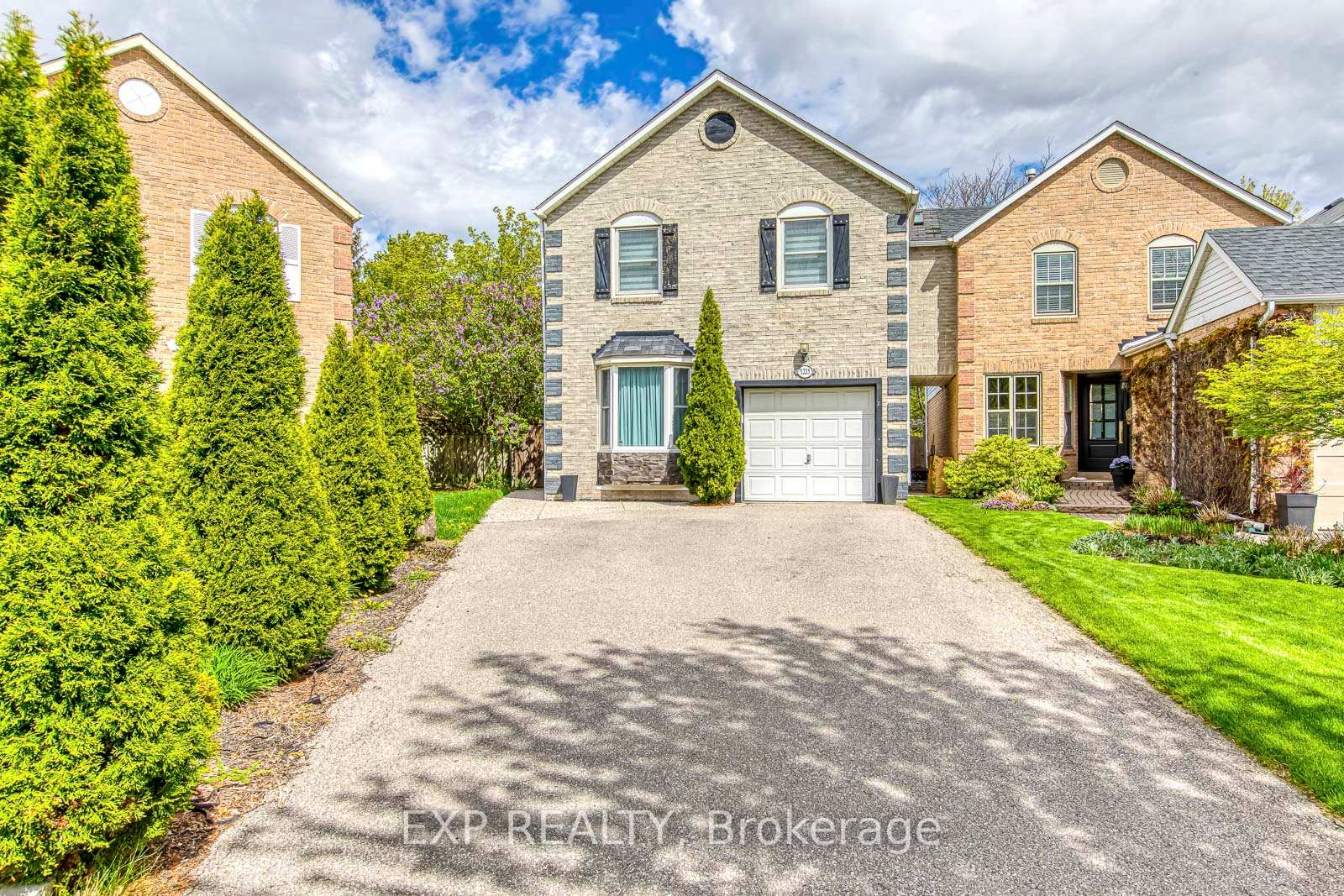 1225-hedgestone-crescent-oakville-ontario-w13114806