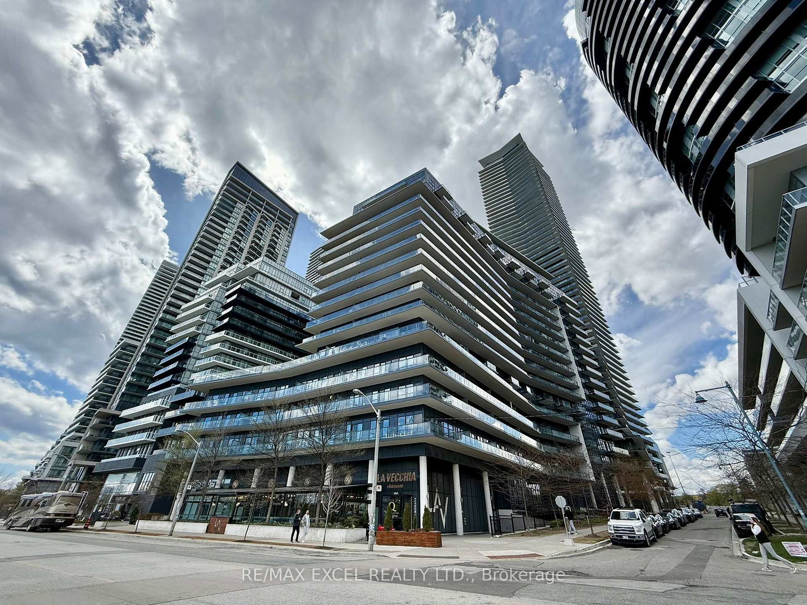 39-annie-craig-drive-etobicoke-ontario-w13115510