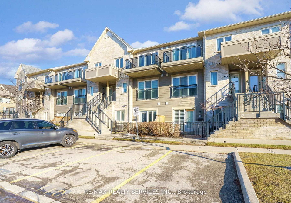 60-fairwood-circle-brampton-ontario-w13115962