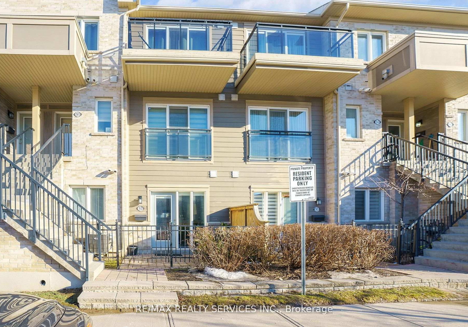 60-fairwood-circle-brampton-ontario-w13115962