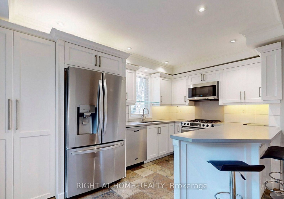 1186-royal-york-road-etobicoke-ontario-w13116116