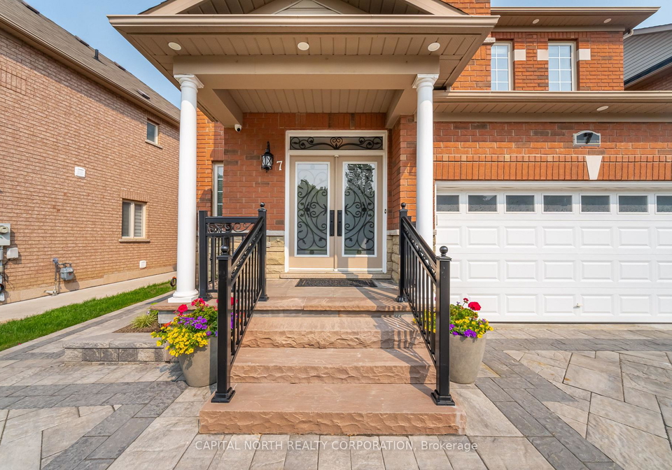 7-klondike-trail-brampton-ontario-w13116632