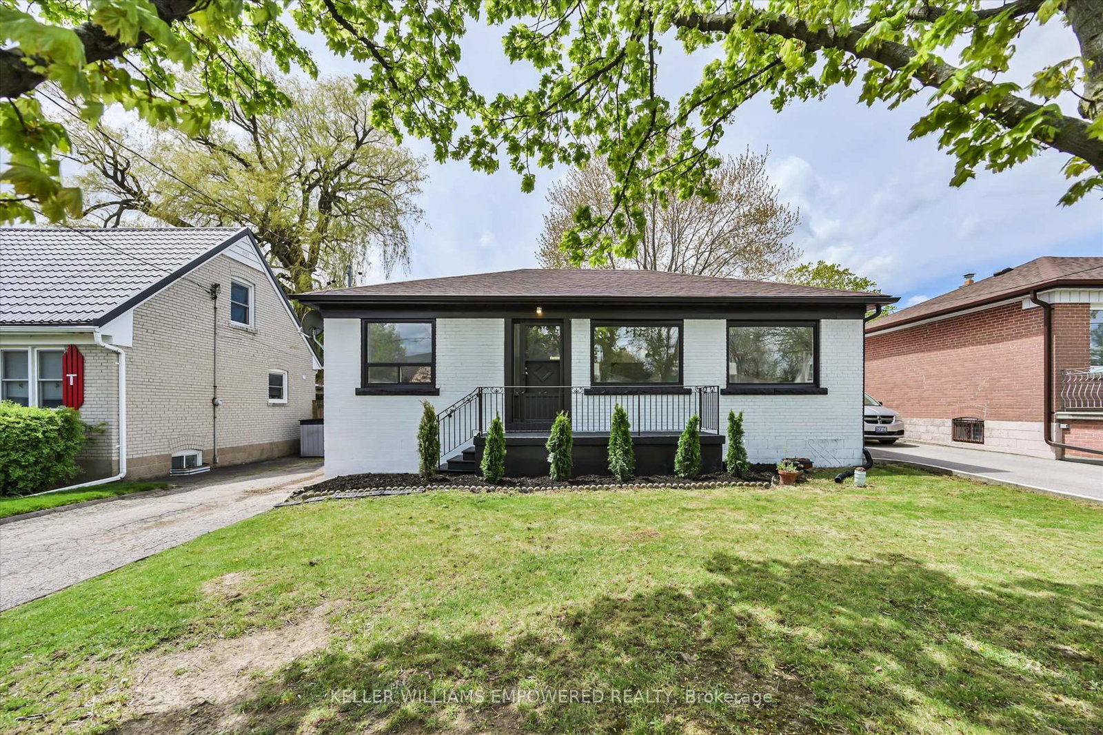 42-deerhurst-avenue-north-york-ontario-w13116872