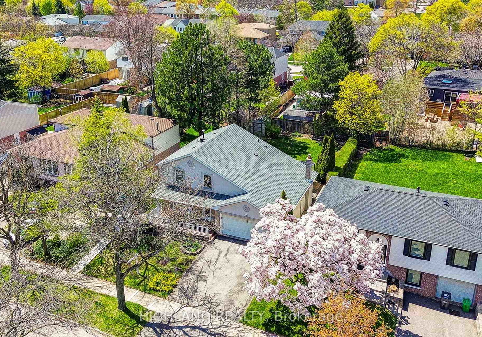 2231-buttonbush-crescent-mississauga-ontario-w13116880