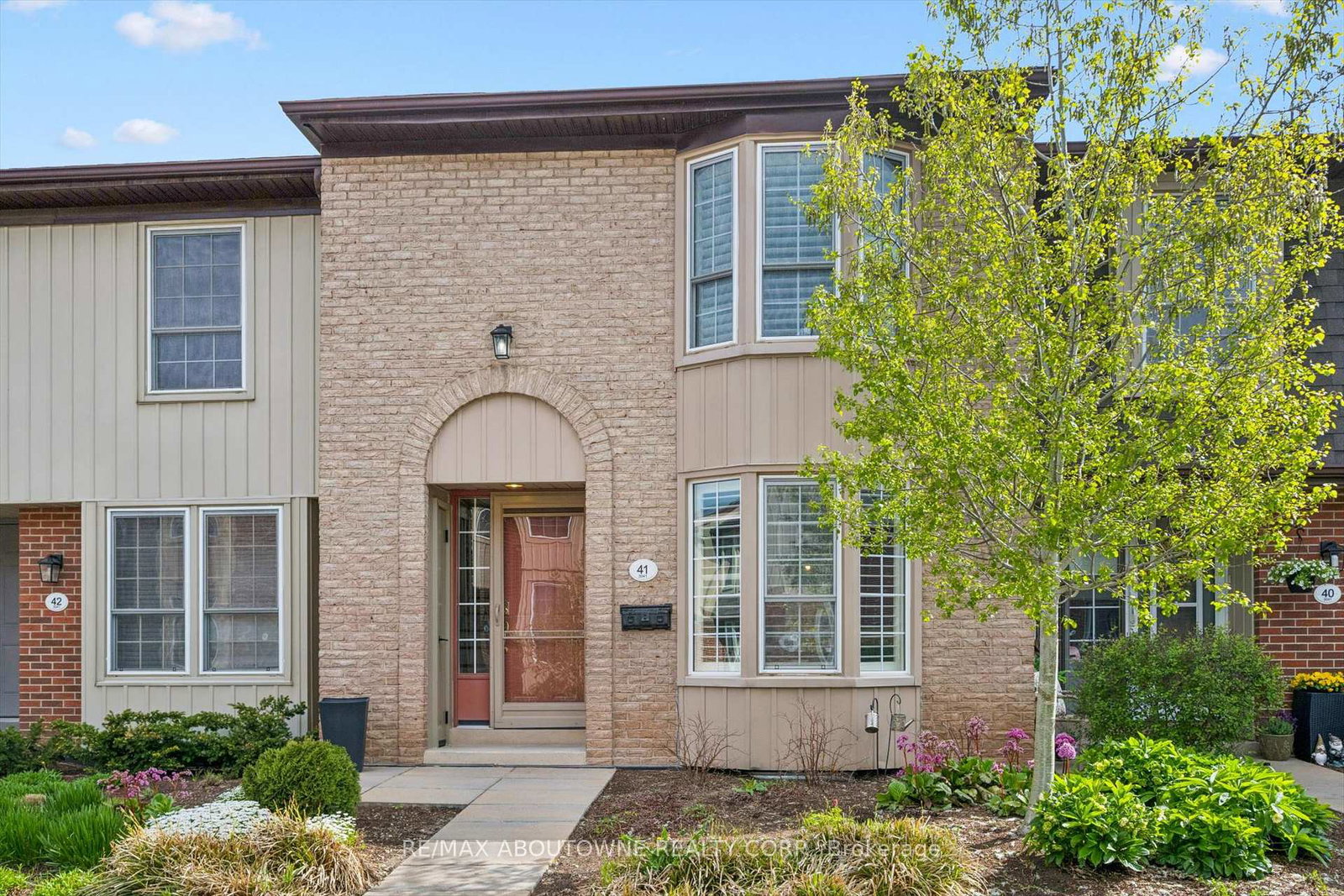 30glencrest-road-burlington-ontario-w13116972