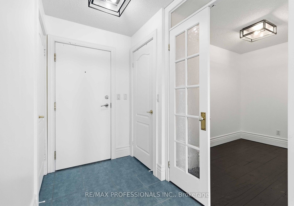 1150-parkwest-place-mississauga-ontario-w13117260