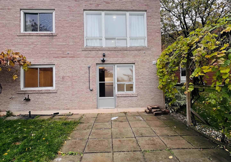 19-terryellen-crescent-etobicoke-ontario-w13117480