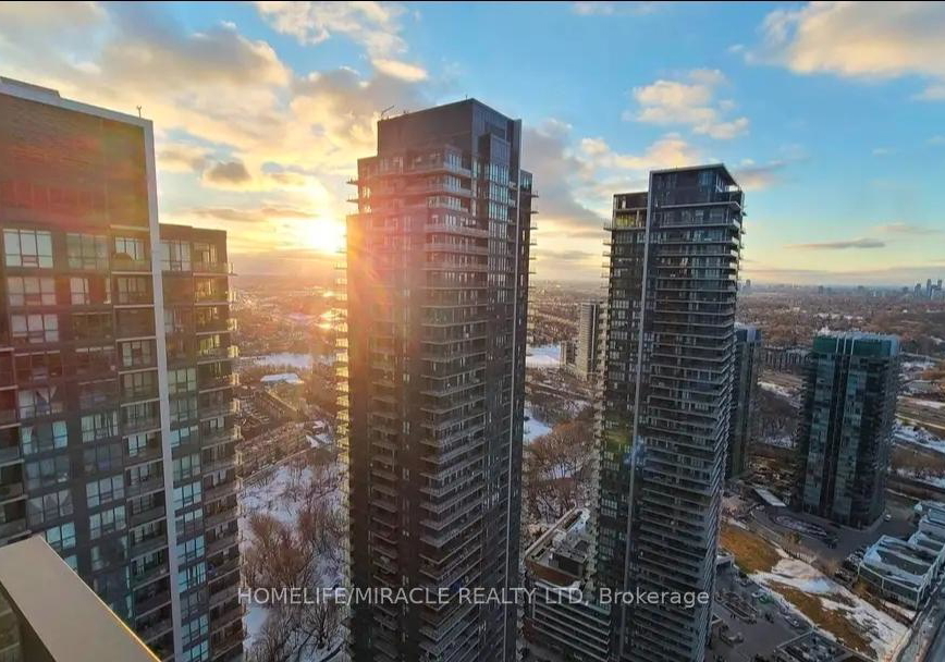 2200-lakeshore-boulevard-w-etobicoke-ontario-w13117500