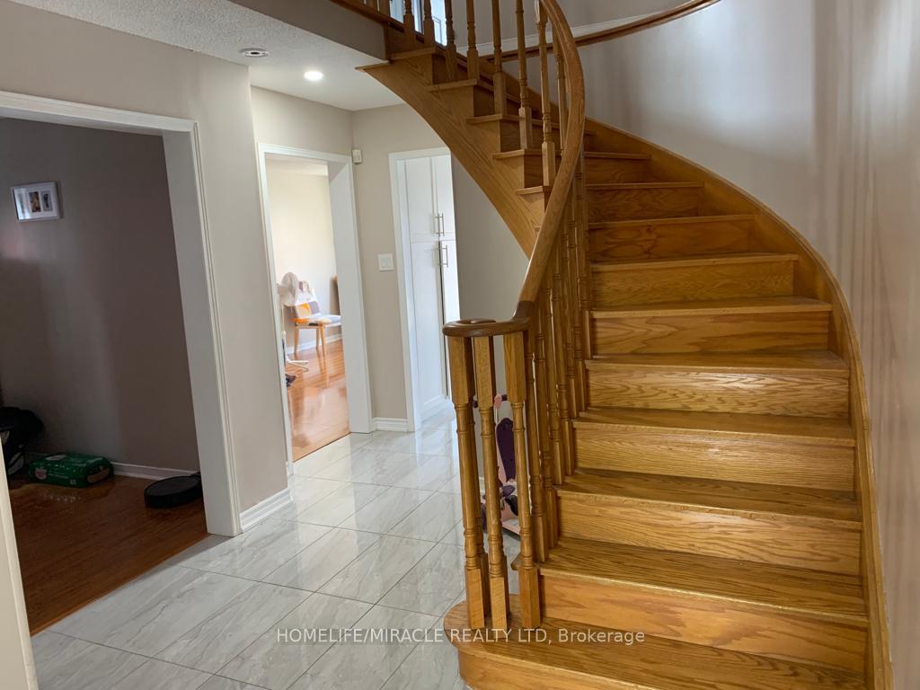 108-michigan-avenue-brampton-ontario-w13117584
