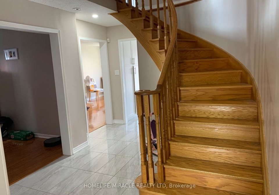 108-michigan-avenue-brampton-ontario-w13117584