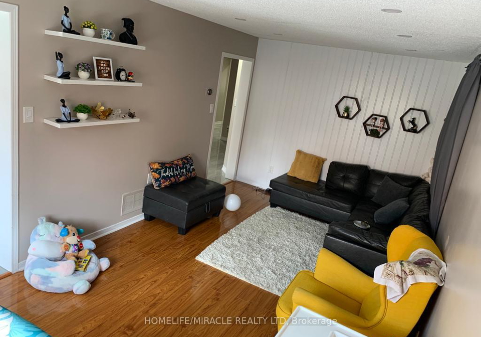108-michigan-avenue-brampton-ontario-w13117584