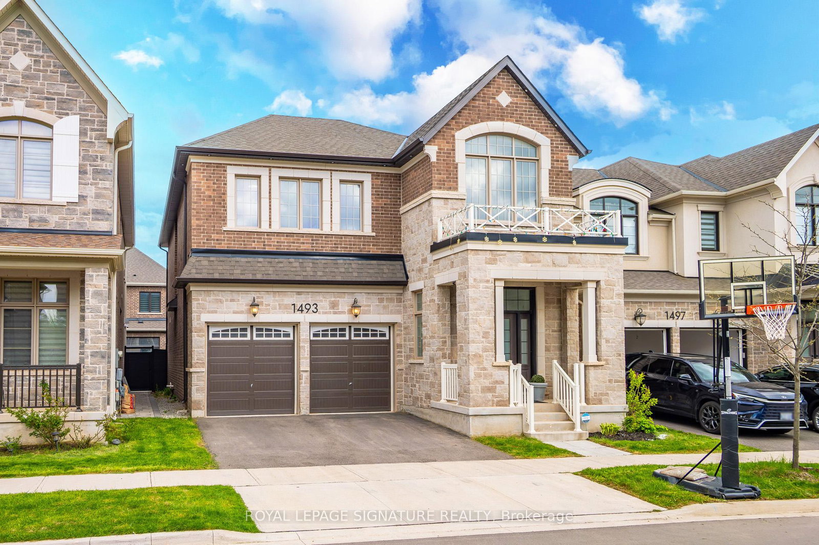 1493-ford-strathy-crescent-oakville-ontario-w13117586