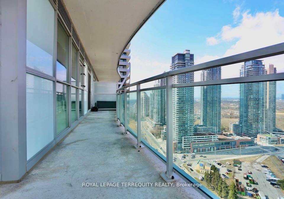 33-shore-breeze-drive-etobicoke-ontario-w13118000