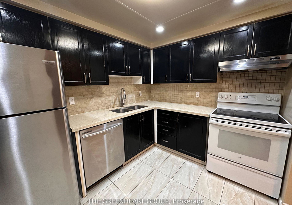 135-hillcrest-avenue-mississauga-ontario-w13118034