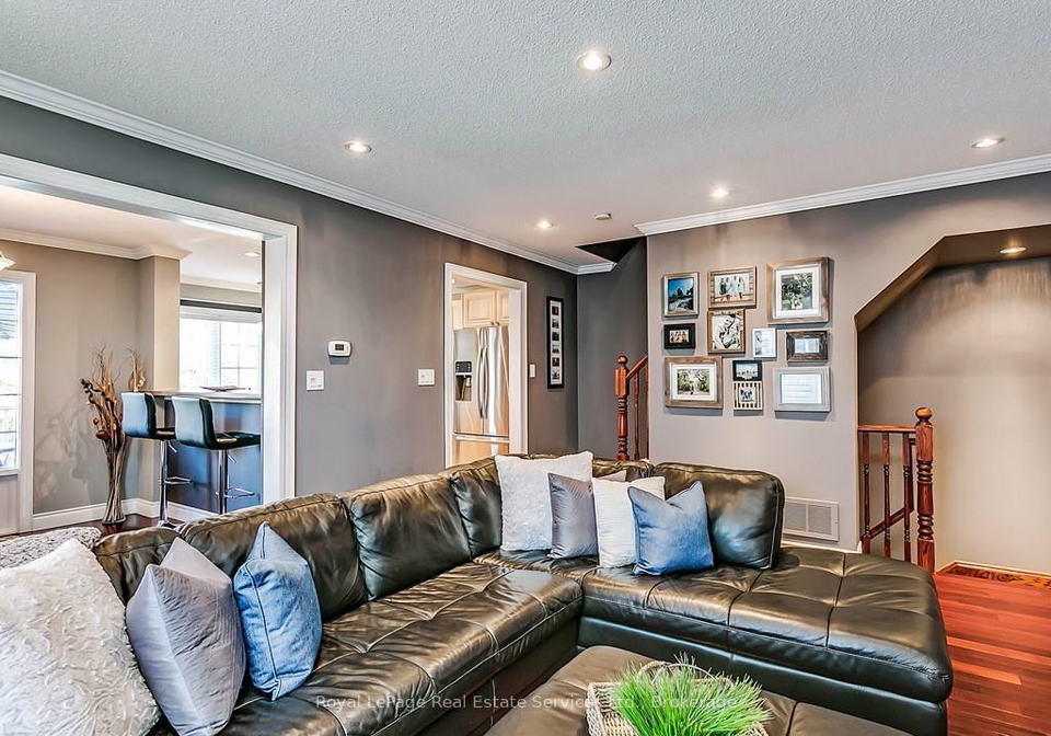 3052-drumloch-avenue-oakville-ontario-w13118182