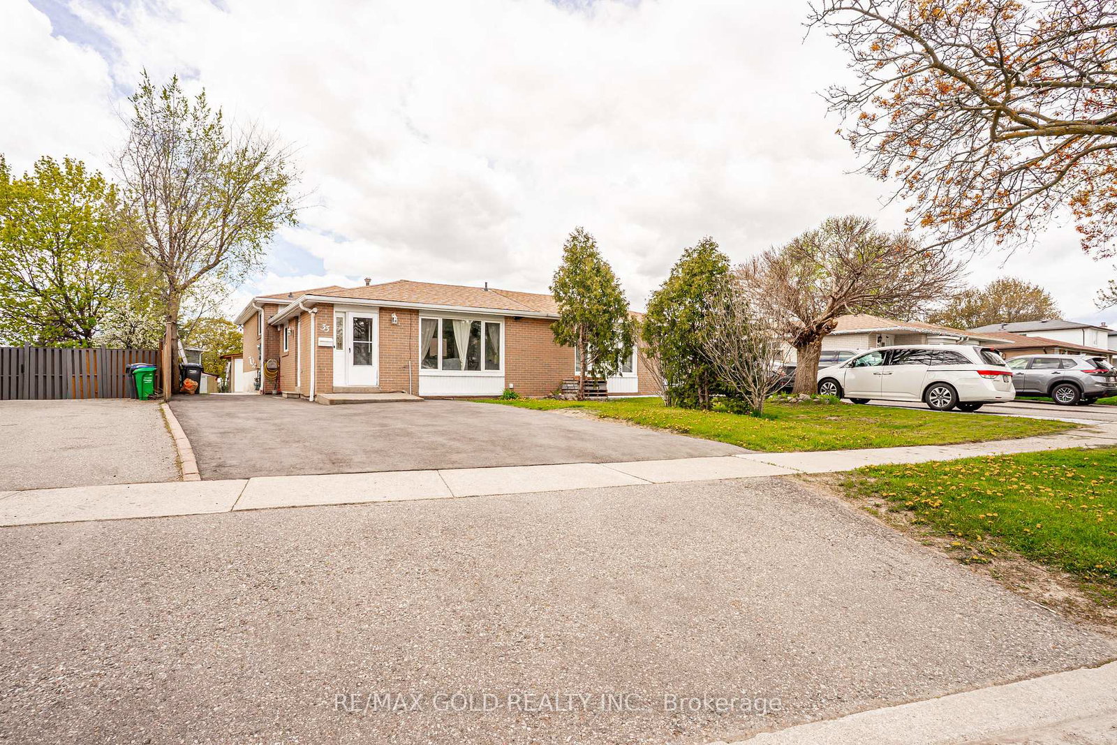 33-garside-crescent-brampton-ontario-w13118328