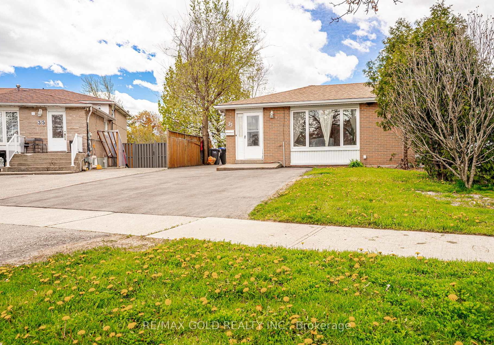 33-garside-crescent-brampton-ontario-w13118328