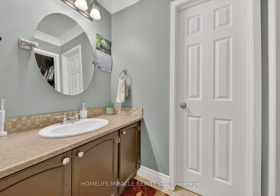 113-fanshawe-drive-brampton-ontario-w13118632