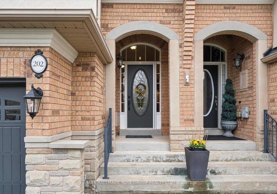 202-duskywing-way-oakville-ontario-w13118906