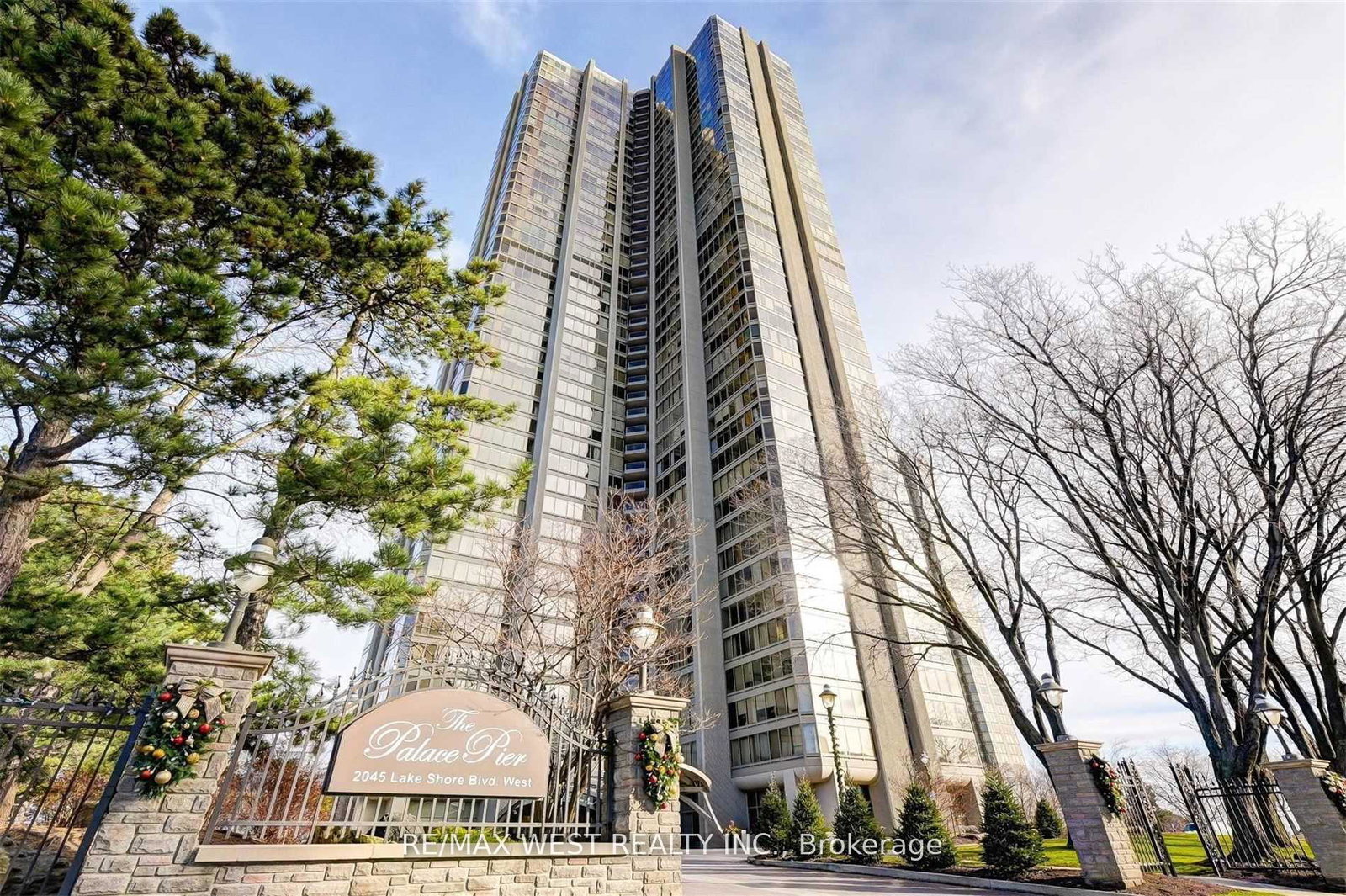 2045-lake-shore-boulevard-w-etobicoke-ontario-w13119068