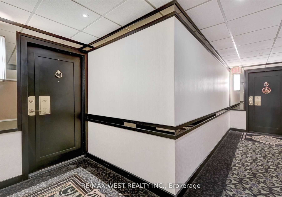 2045-lake-shore-boulevard-w-etobicoke-ontario-w13119068