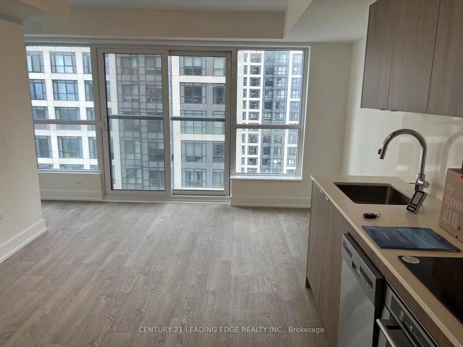 5-mabelle-avenue-etobicoke-ontario-w13119570