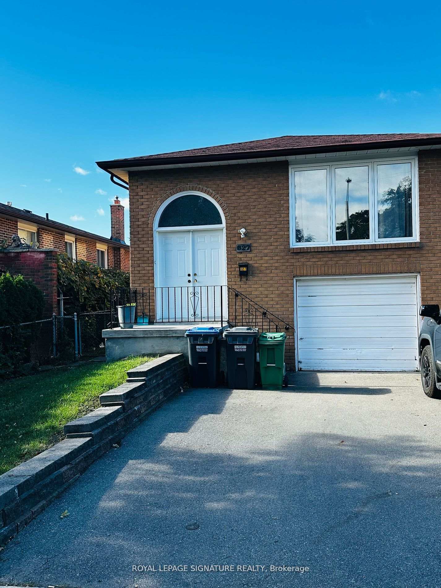 827-stainton-drive-mississauga-ontario-w13119604