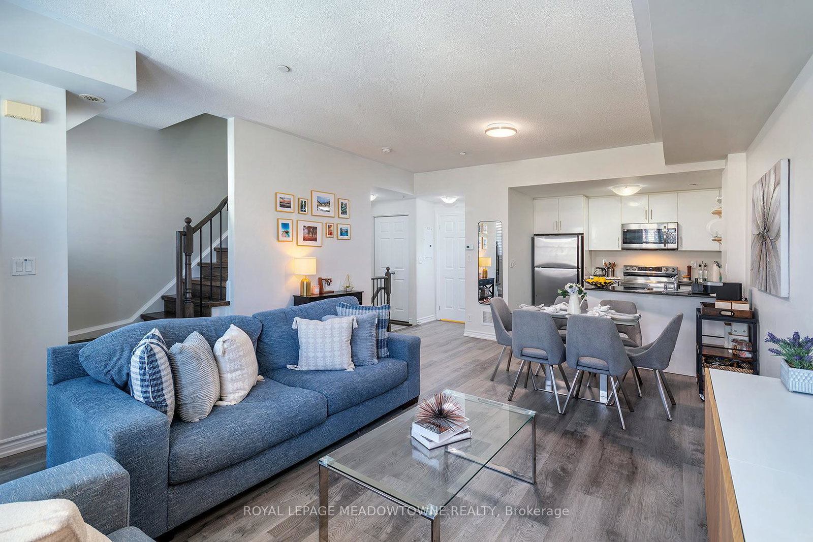 10-carnation-avenue-etobicoke-ontario-w13120252