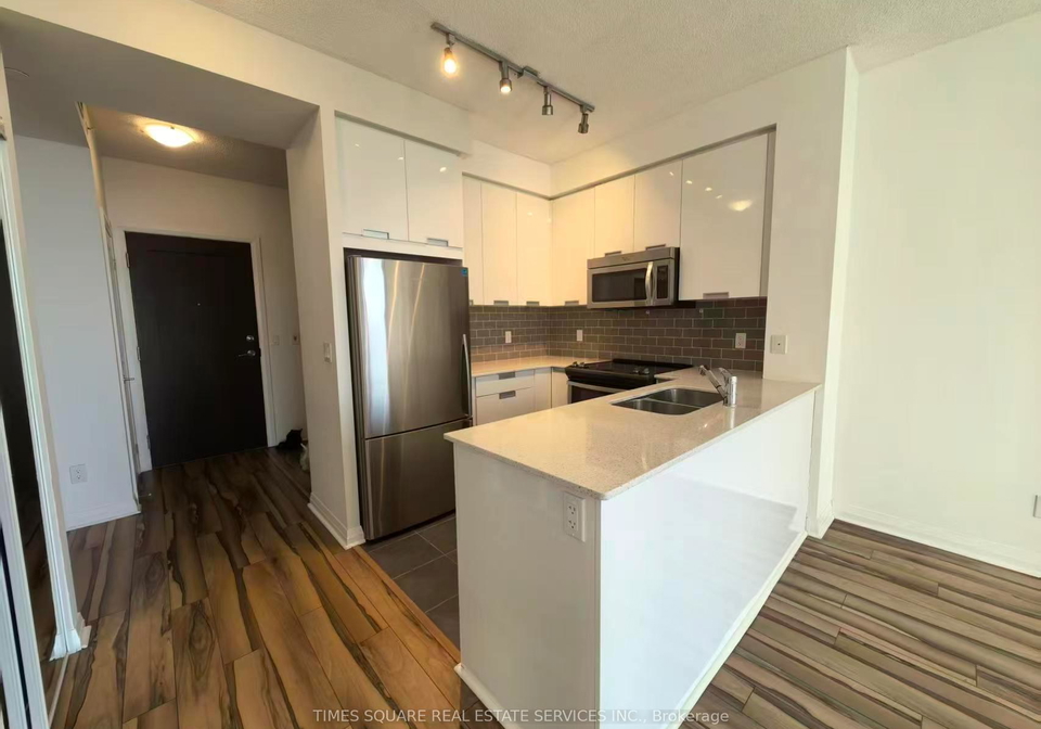 75-eglinton-avenue-w-mississauga-ontario-w13120388