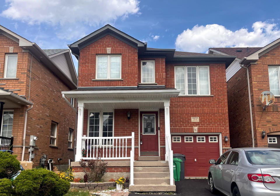 94-four-seasons-circle-brampton-ontario-w13120556