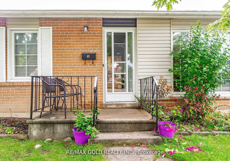 41-aberdeen-crescent-brampton-ontario-w13121048