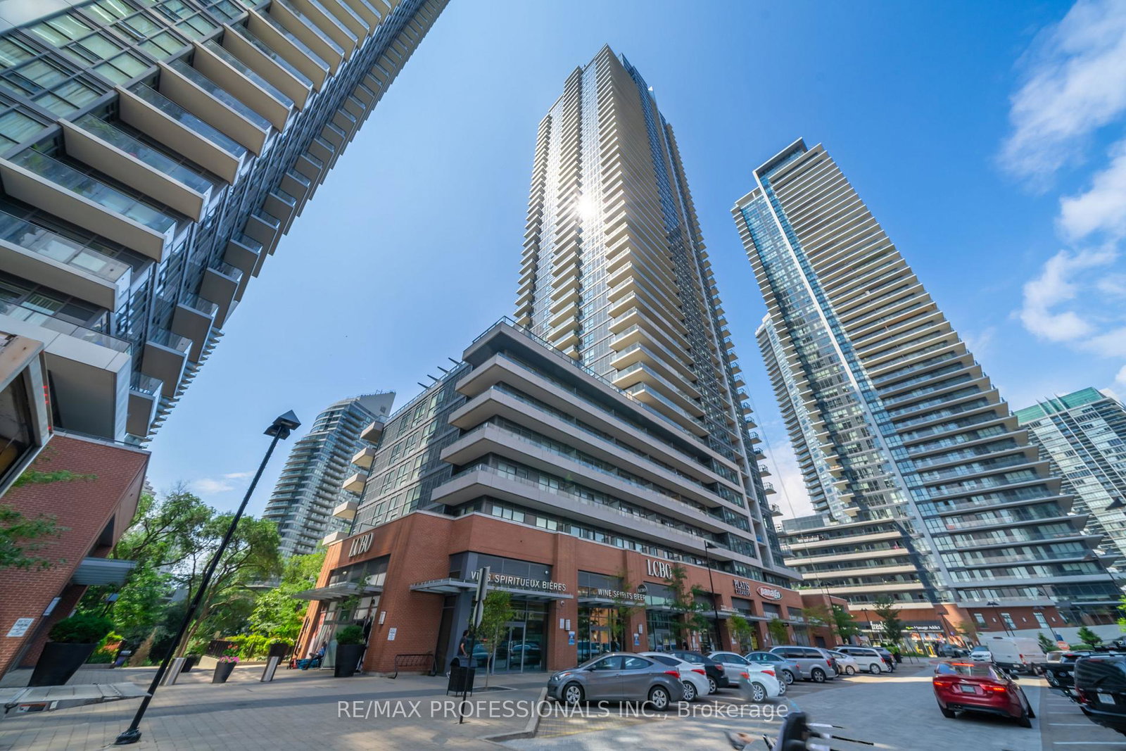 2220-lake-shore-boulevard-w-etobicoke-ontario-w13121136