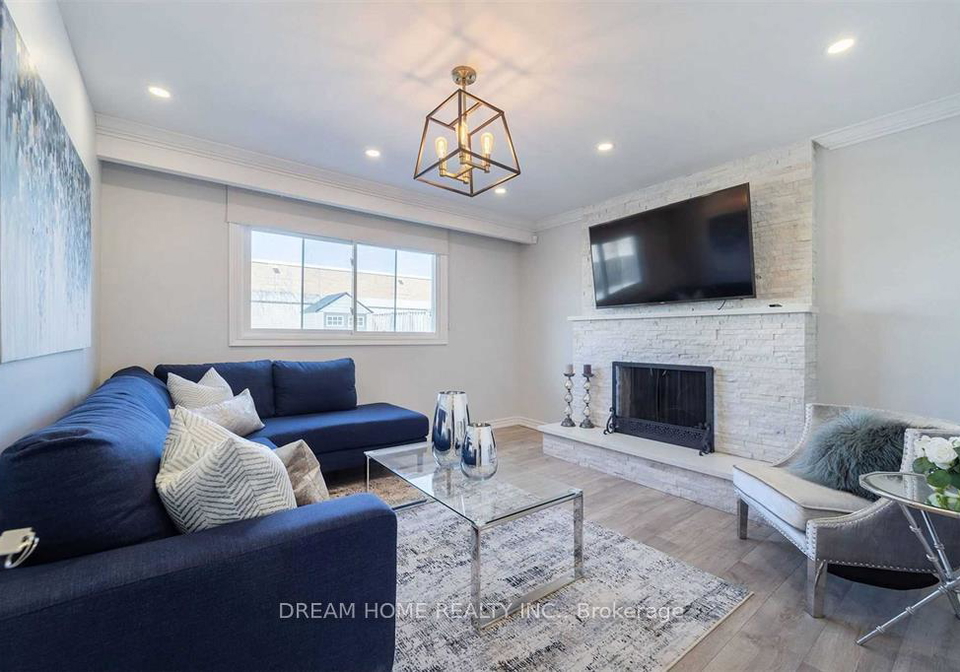 6-alcester-court-north-york-ontario-w13121460