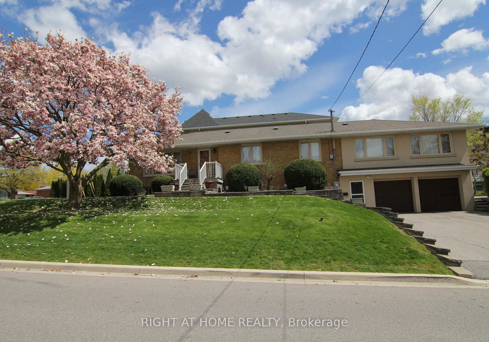 2-manresa-lane-north-york-ontario-w13122018
