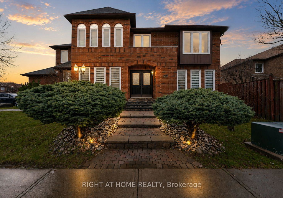 39-banner-road-brampton-ontario-w13122180