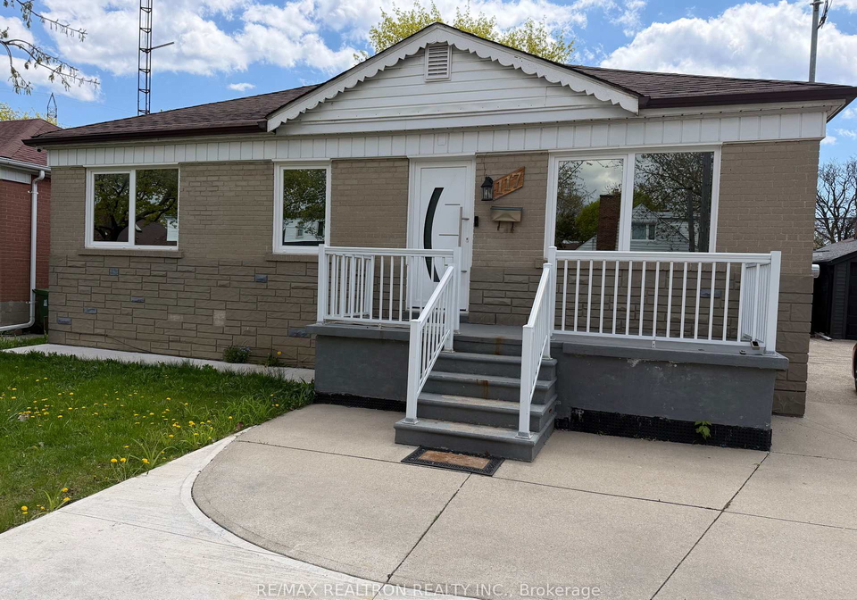 117-main-redwater-redwater-drive-etobicoke-ontario-w13122448