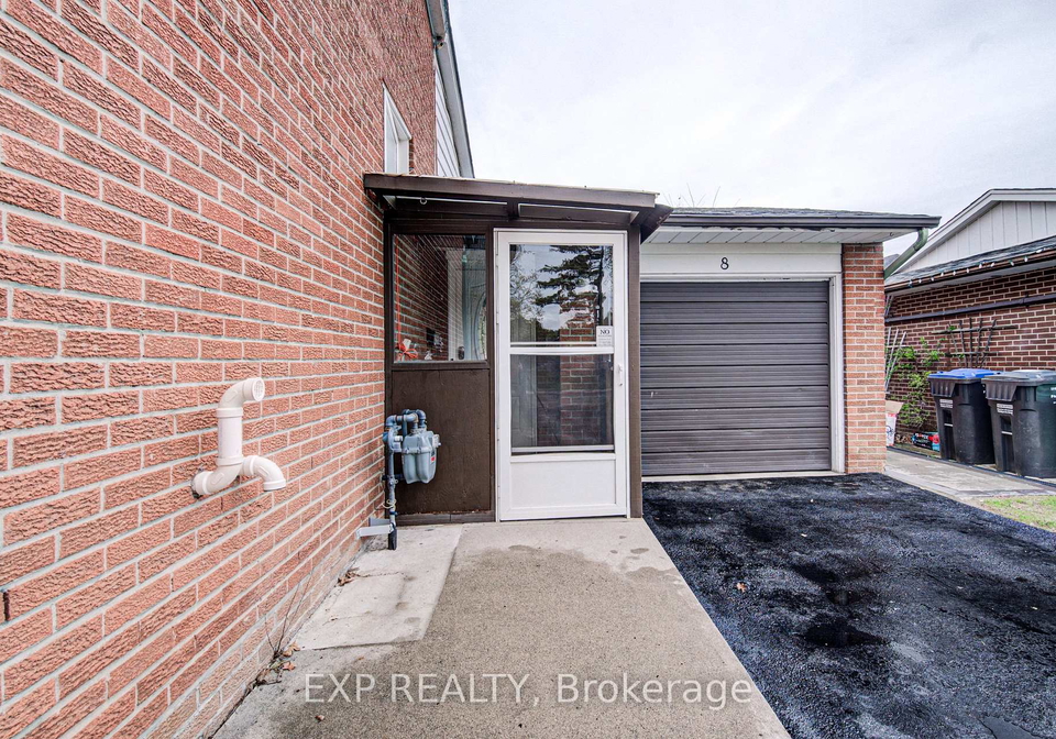 8-sanford-crescent-brampton-ontario-w13122904