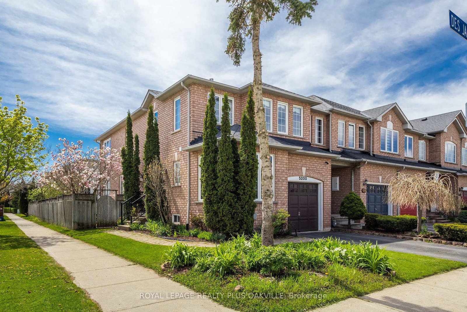5200-des-jardines-drive-burlington-ontario-w13122916