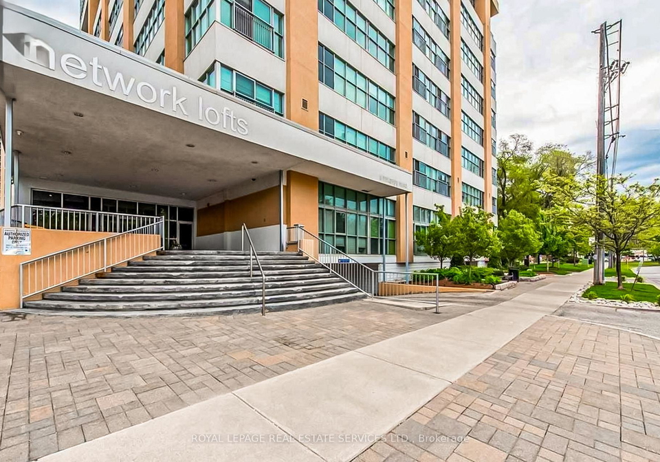 2-fieldway-road-etobicoke-ontario-w13122990