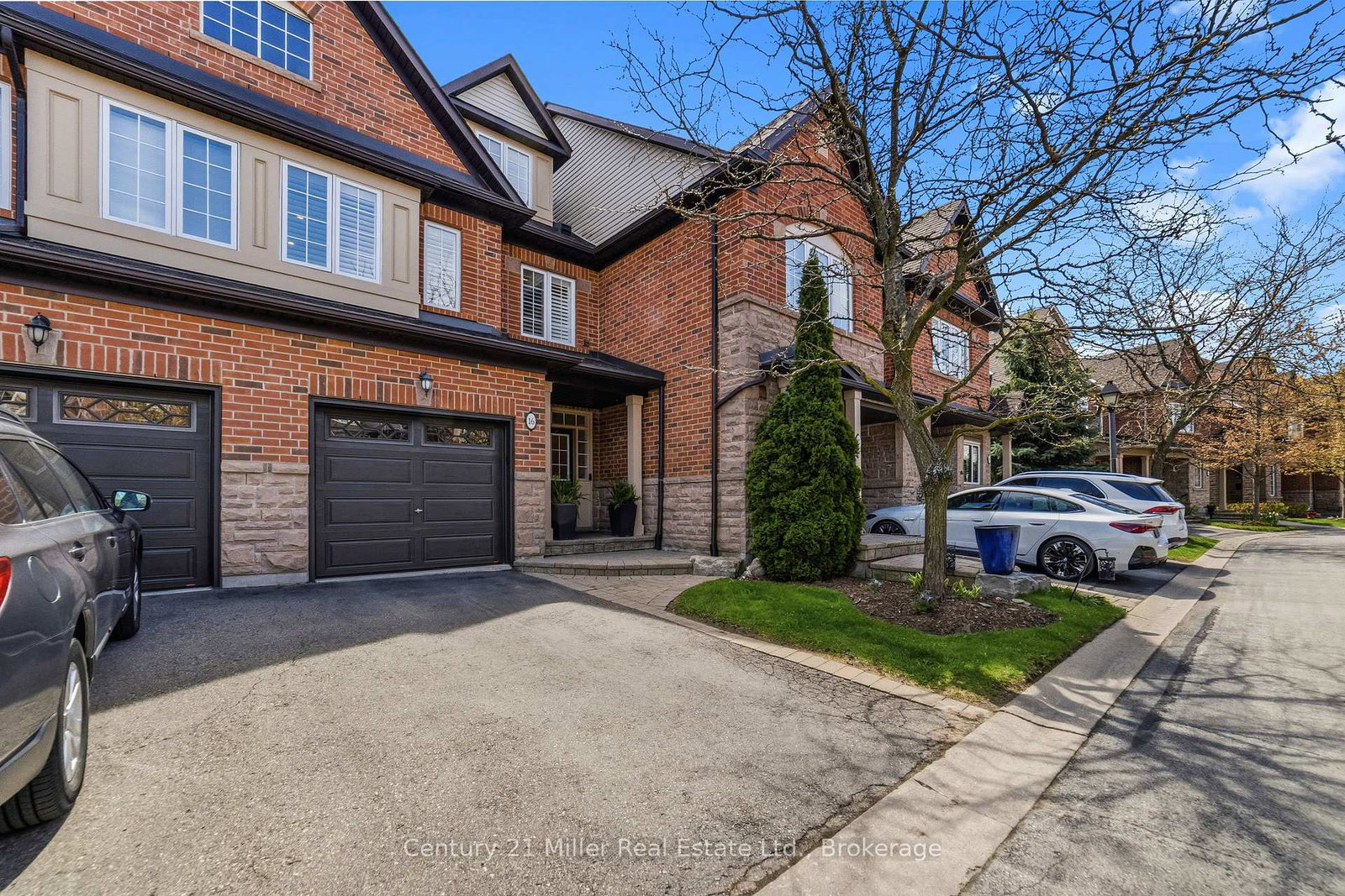 300-ravineview-way-oakville-ontario-w13123720
