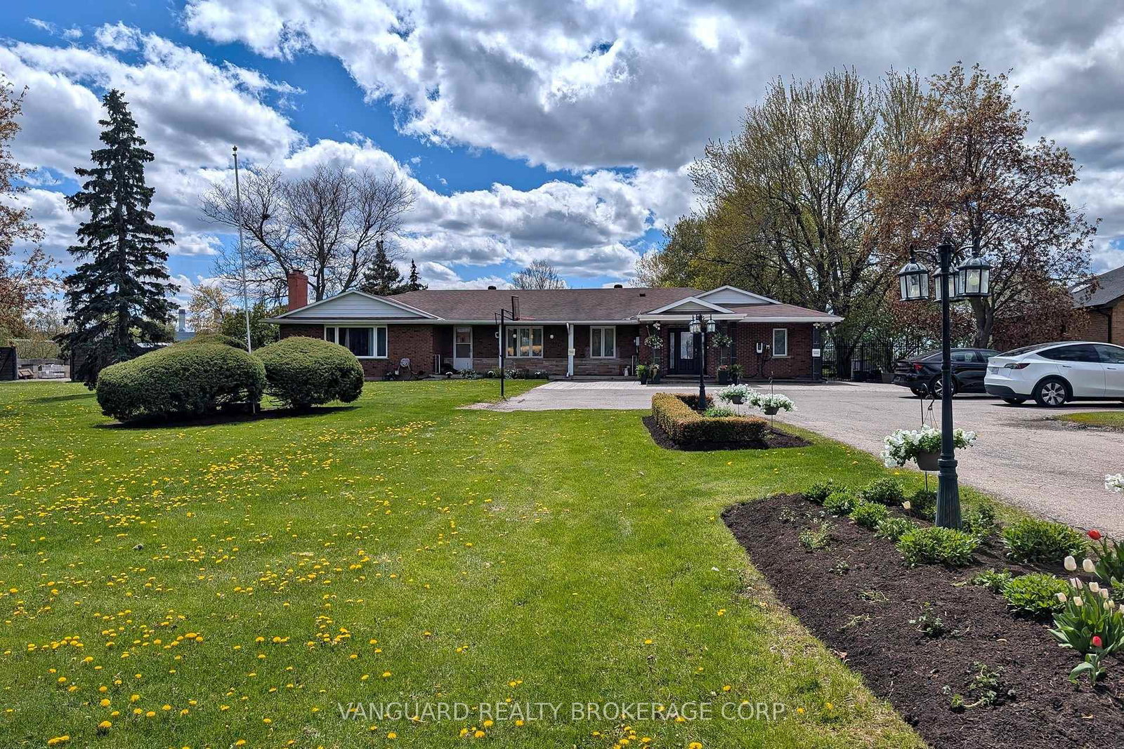 8070-hornby-road-halton-hills-ontario-w13124324