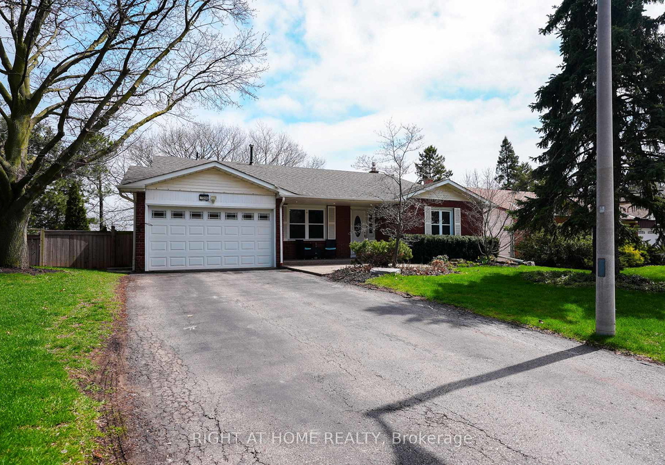 1266-lakeview-drive-oakville-ontario-w13124396